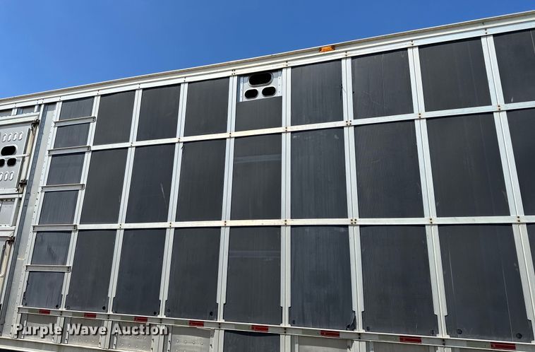 image for item DP8366 2005 Barrett livestock trailer