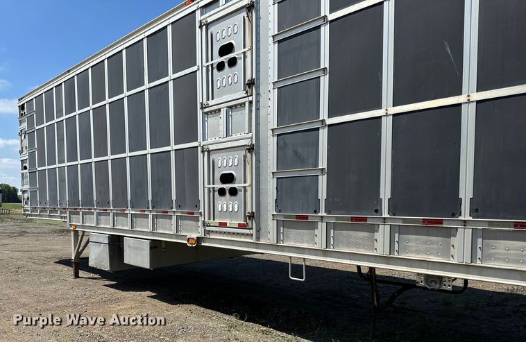 image for item DP8366 2005 Barrett livestock trailer