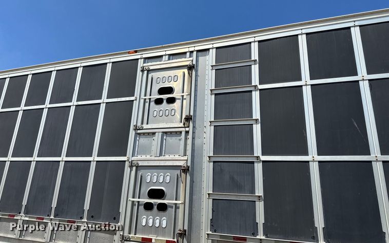 image for item DP8366 2005 Barrett livestock trailer