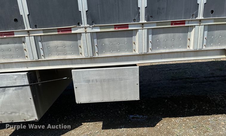 image for item DP8366 2005 Barrett livestock trailer