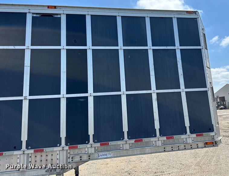 image for item DP8366 2005 Barrett livestock trailer