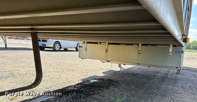 image for item DP8366 2005 Barrett livestock trailer