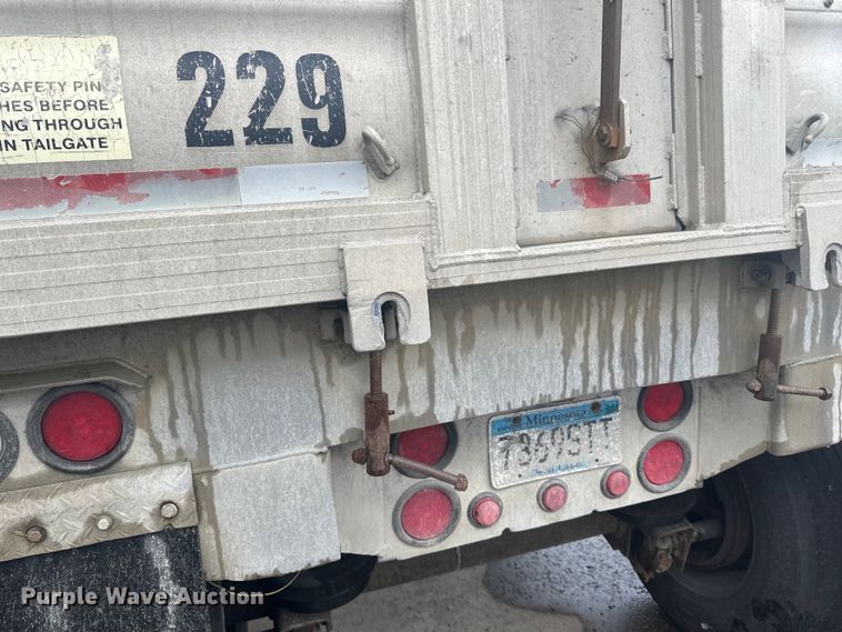 image for item DP8393 2006 Travis  T/102 end dump trailer