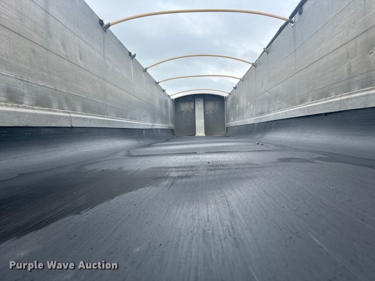 image for item DP8393 2006 Travis  T/102 end dump trailer