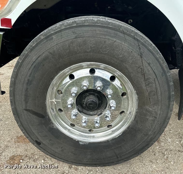 image for item DQ6776 2009 Peterbilt 340 truck cab and chassis