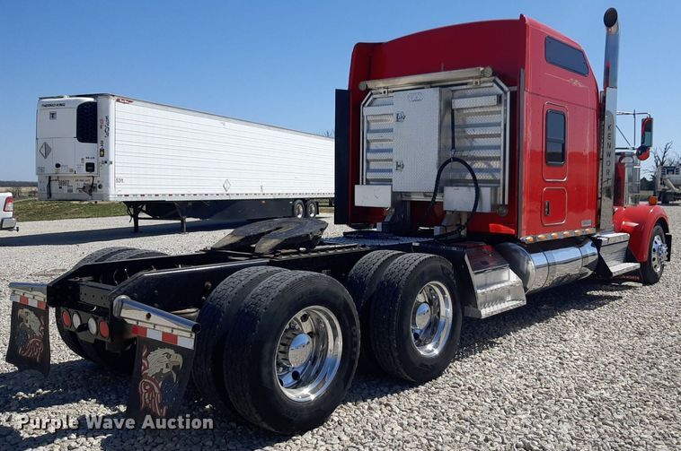 image for item DQ6991 2018 Kenworth W900 semi truck