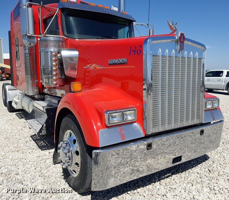 image for item DQ6991 2018 Kenworth W900 semi truck