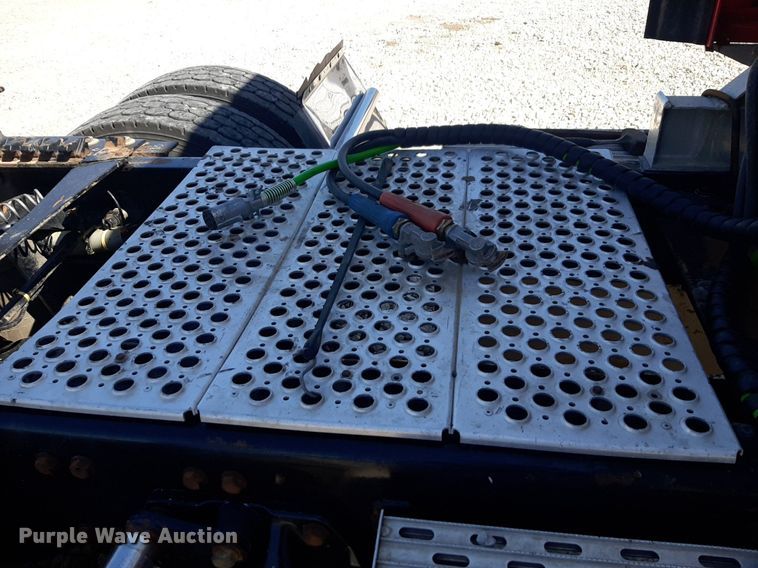 image for item DQ6991 2018 Kenworth W900 semi truck