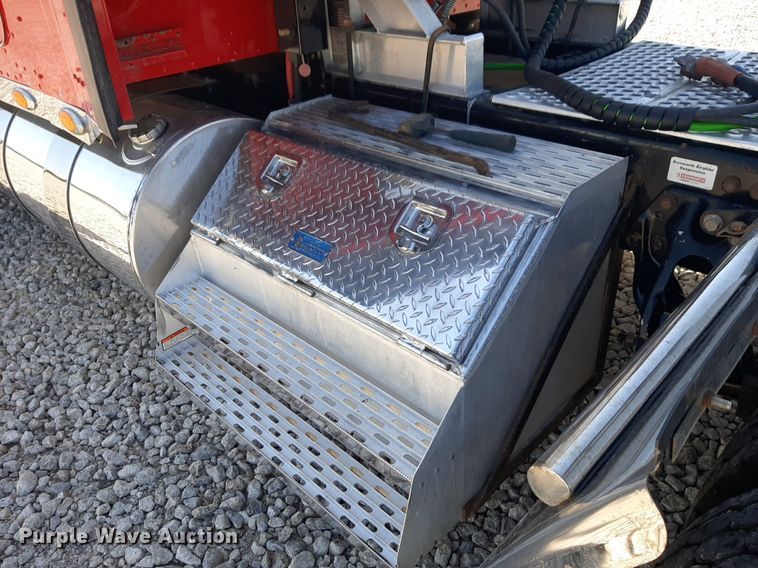 image for item DQ6991 2018 Kenworth W900 semi truck