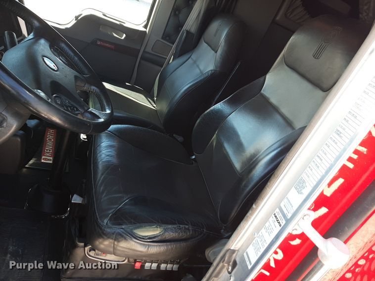 image for item DQ6991 2018 Kenworth W900 semi truck