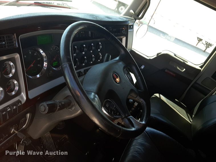 image for item DQ6991 2018 Kenworth W900 semi truck