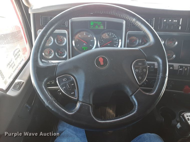 image for item DQ6991 2018 Kenworth W900 semi truck
