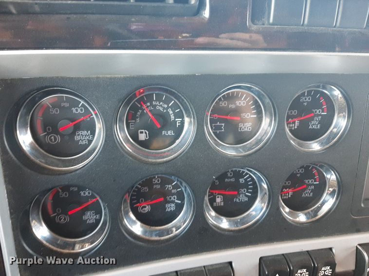 image for item DQ6991 2018 Kenworth W900 semi truck