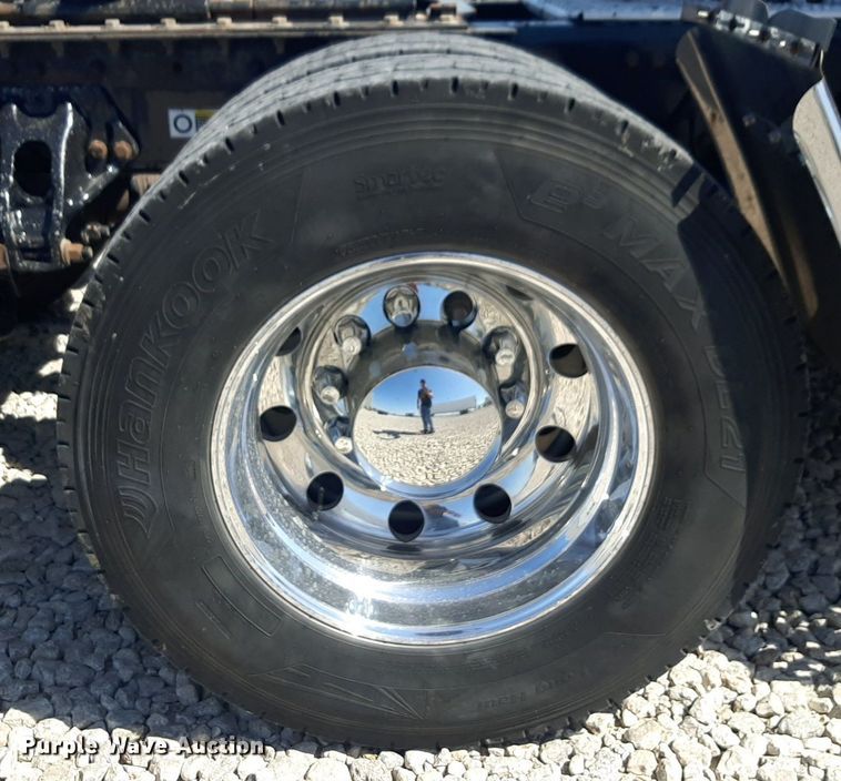 image for item DQ6991 2018 Kenworth W900 semi truck