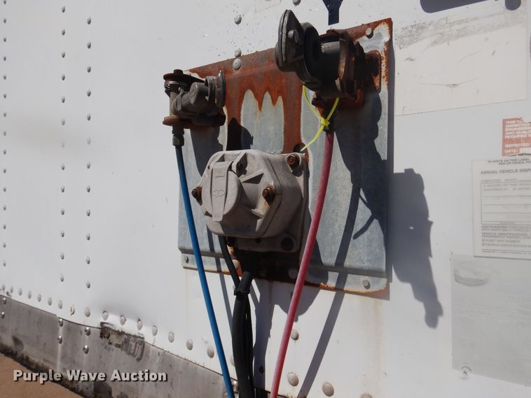 image for item DQ7069 2005 Wabash dry van trailer