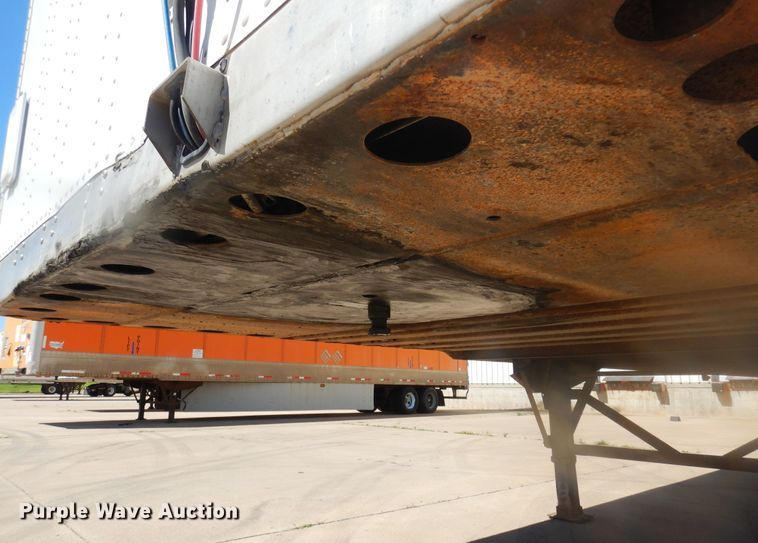 image for item DQ7069 2005 Wabash dry van trailer