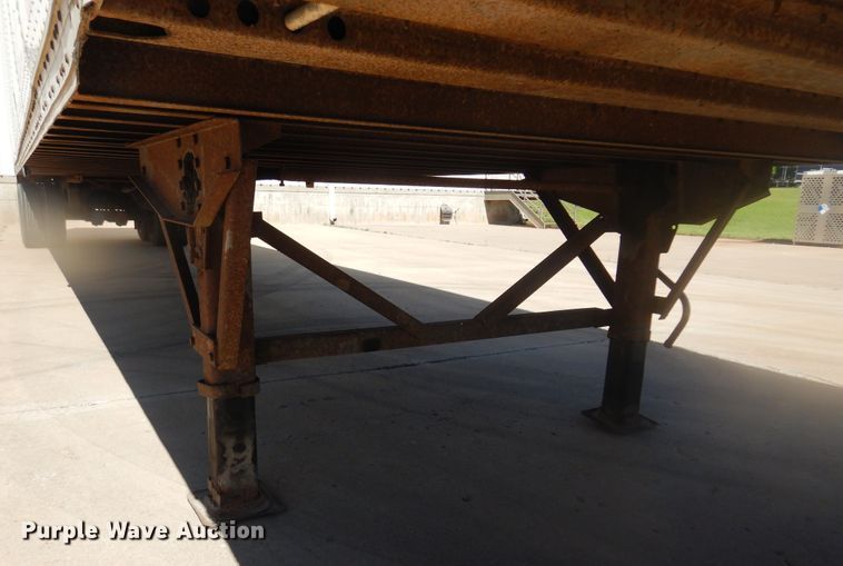 image for item DQ7069 2005 Wabash dry van trailer