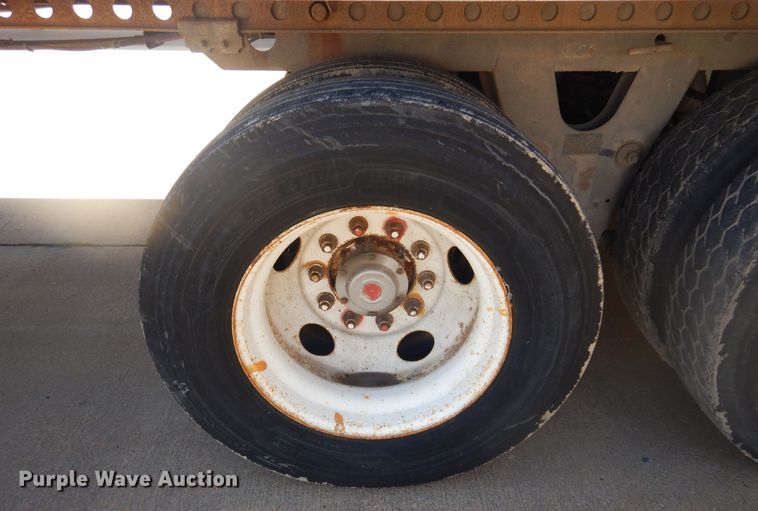 image for item DQ7070 2005 Wabash dry van trailer