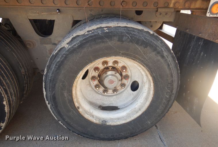 image for item DQ7070 2005 Wabash dry van trailer