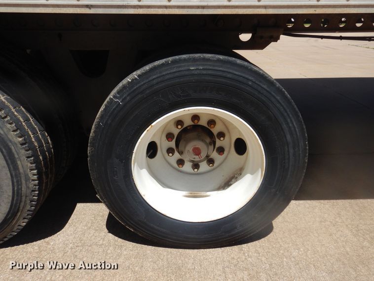 image for item DQ7070 2005 Wabash dry van trailer