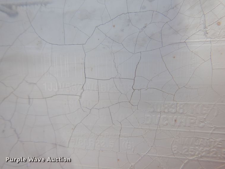 image for item DQ7070 2005 Wabash dry van trailer