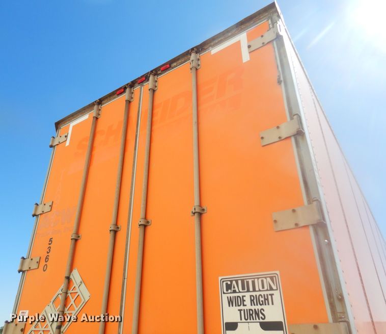 image for item DQ7071 2004 Wabash dry van trailer