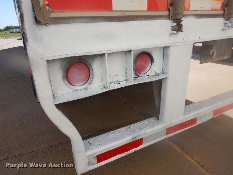 image for item DQ7071 2004 Wabash dry van trailer