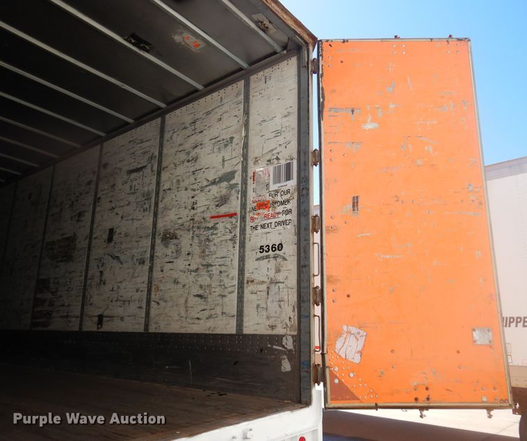 image for item DQ7071 2004 Wabash dry van trailer