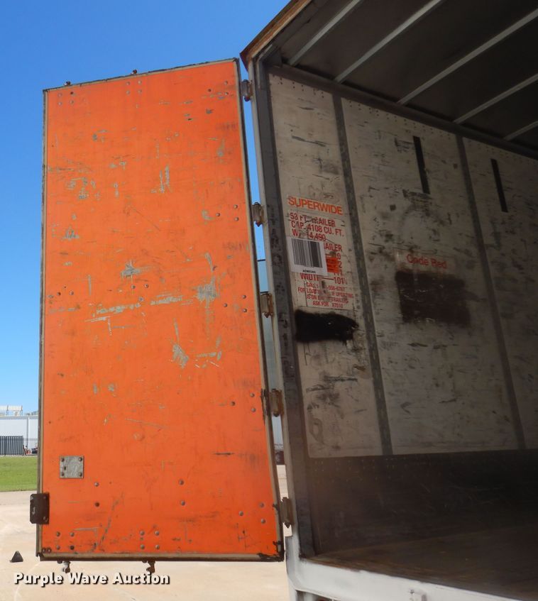 image for item DQ7071 2004 Wabash dry van trailer