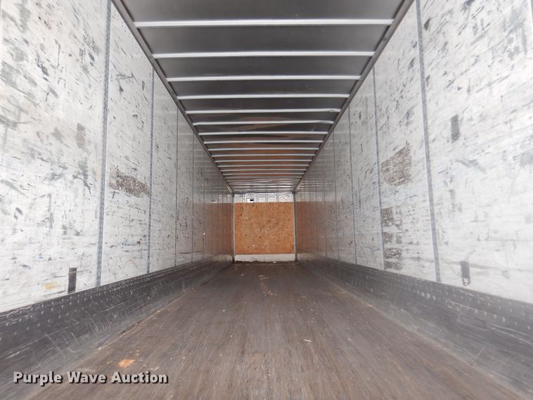 image for item DQ7071 2004 Wabash dry van trailer