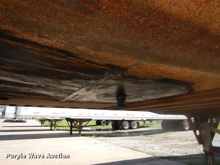 image for item DQ7077 2006 Utility dry van trailer