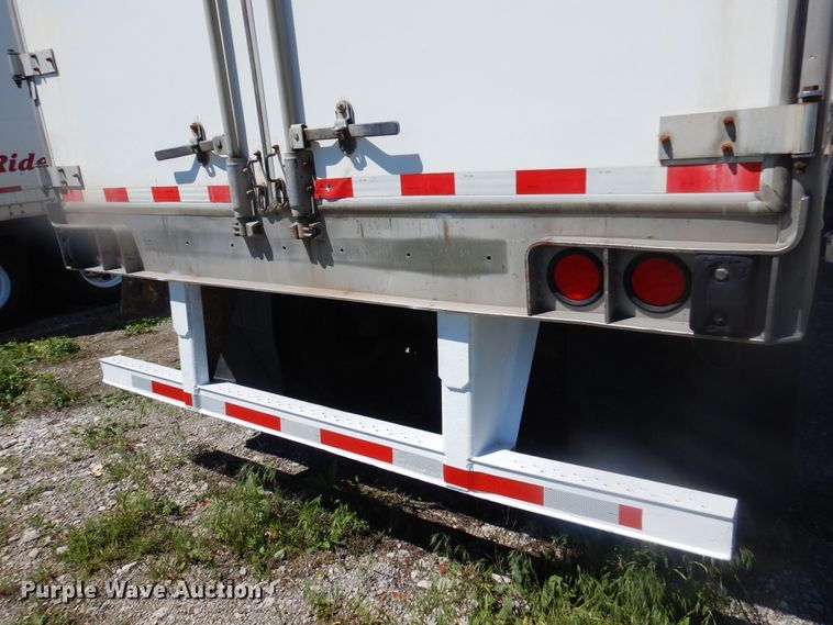image for item DQ7077 2006 Utility dry van trailer