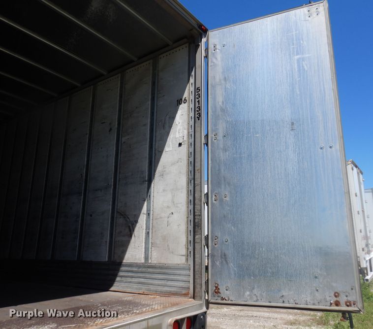 image for item DQ7077 2006 Utility dry van trailer