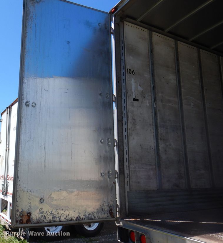 image for item DQ7077 2006 Utility dry van trailer