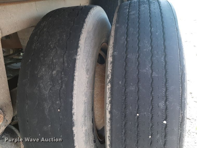 image for item DQ7078 2007 Wabash dry van trailer