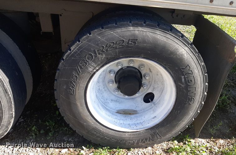 image for item DQ7078 2007 Wabash dry van trailer