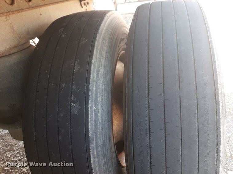 image for item DQ7078 2007 Wabash dry van trailer