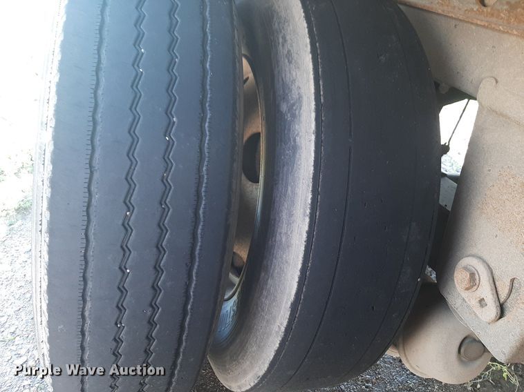 image for item DQ7078 2007 Wabash dry van trailer