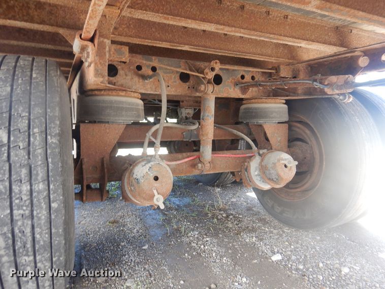 image for item DQ7088 2005 Wabash dry van trailer