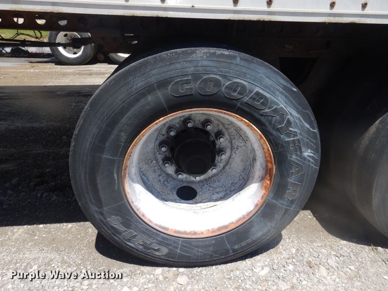 image for item DQ7088 2005 Wabash dry van trailer