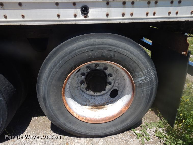 image for item DQ7088 2005 Wabash dry van trailer