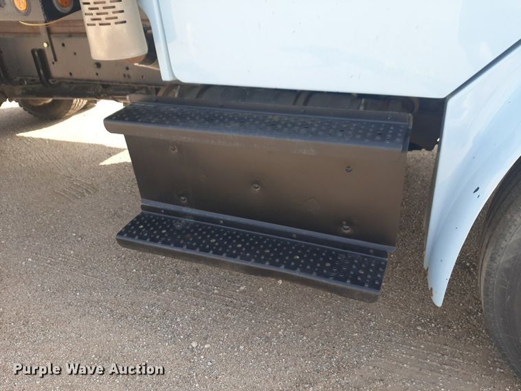 image for item DQ7112 2014 Freightliner  Business Class M2 flatbed truck