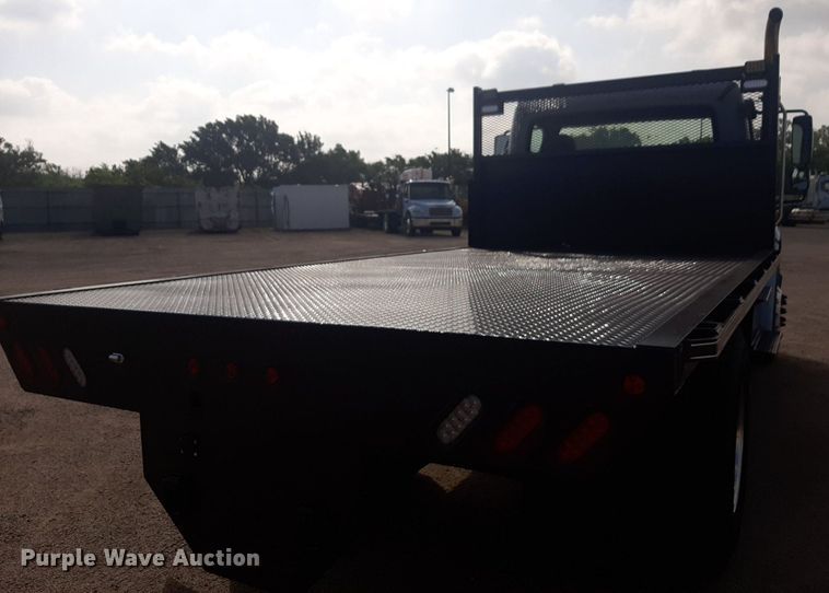 image for item DQ7112 2014 Freightliner  Business Class M2 flatbed truck