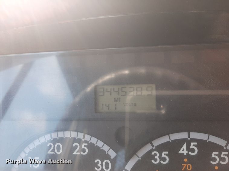 image for item DQ7112 2014 Freightliner  Business Class M2 flatbed truck