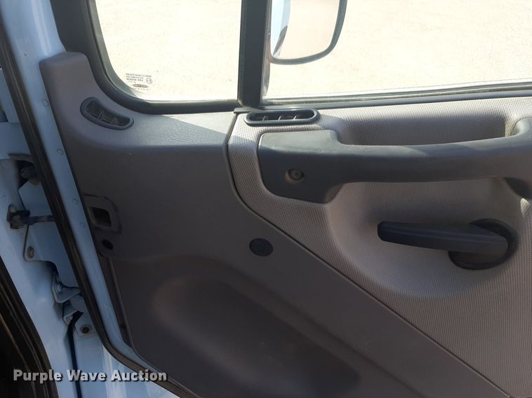 image for item DQ7112 2014 Freightliner  Business Class M2 flatbed truck