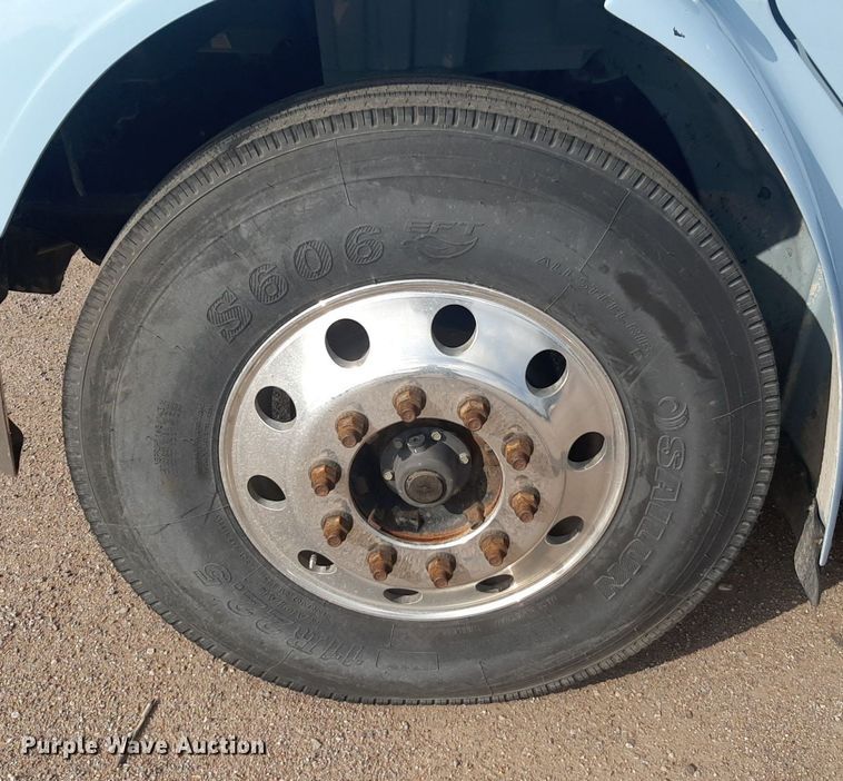 image for item DQ7112 2014 Freightliner  Business Class M2 flatbed truck