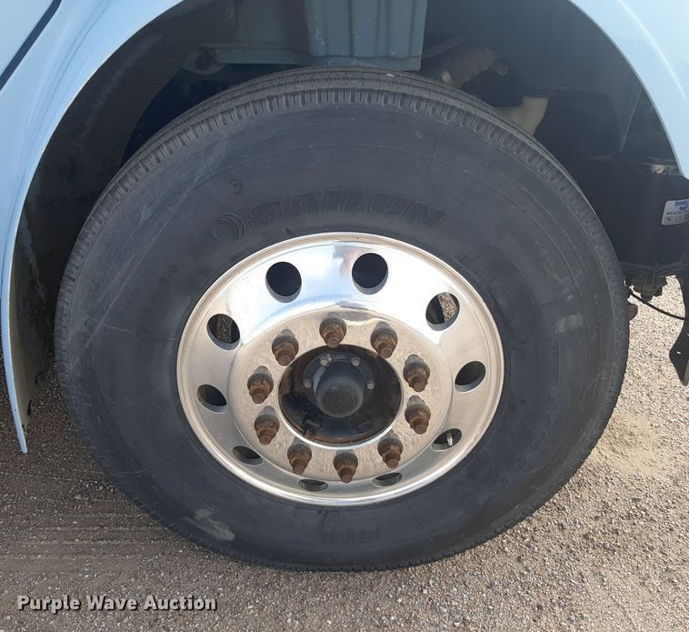 image for item DQ7112 2014 Freightliner  Business Class M2 flatbed truck