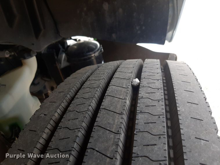 image for item DQ7112 2014 Freightliner  Business Class M2 flatbed truck