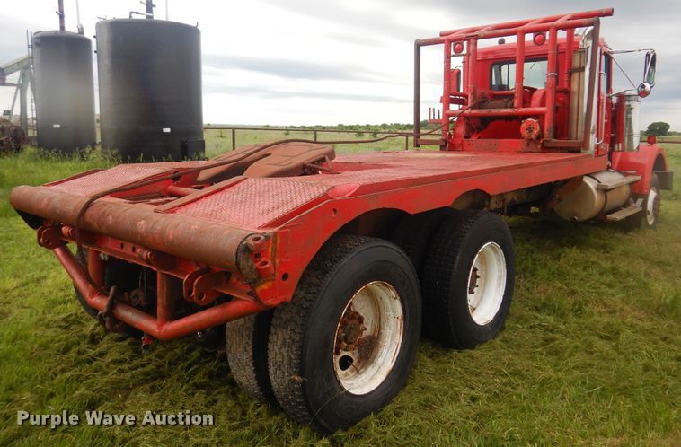 image for item DQ7114 1994 Western Star winch truck
