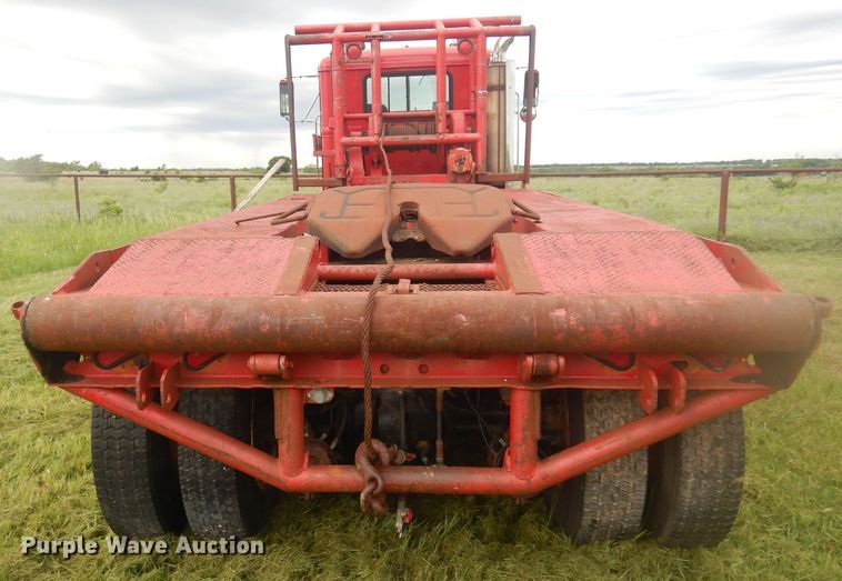 image for item DQ7114 1994 Western Star winch truck